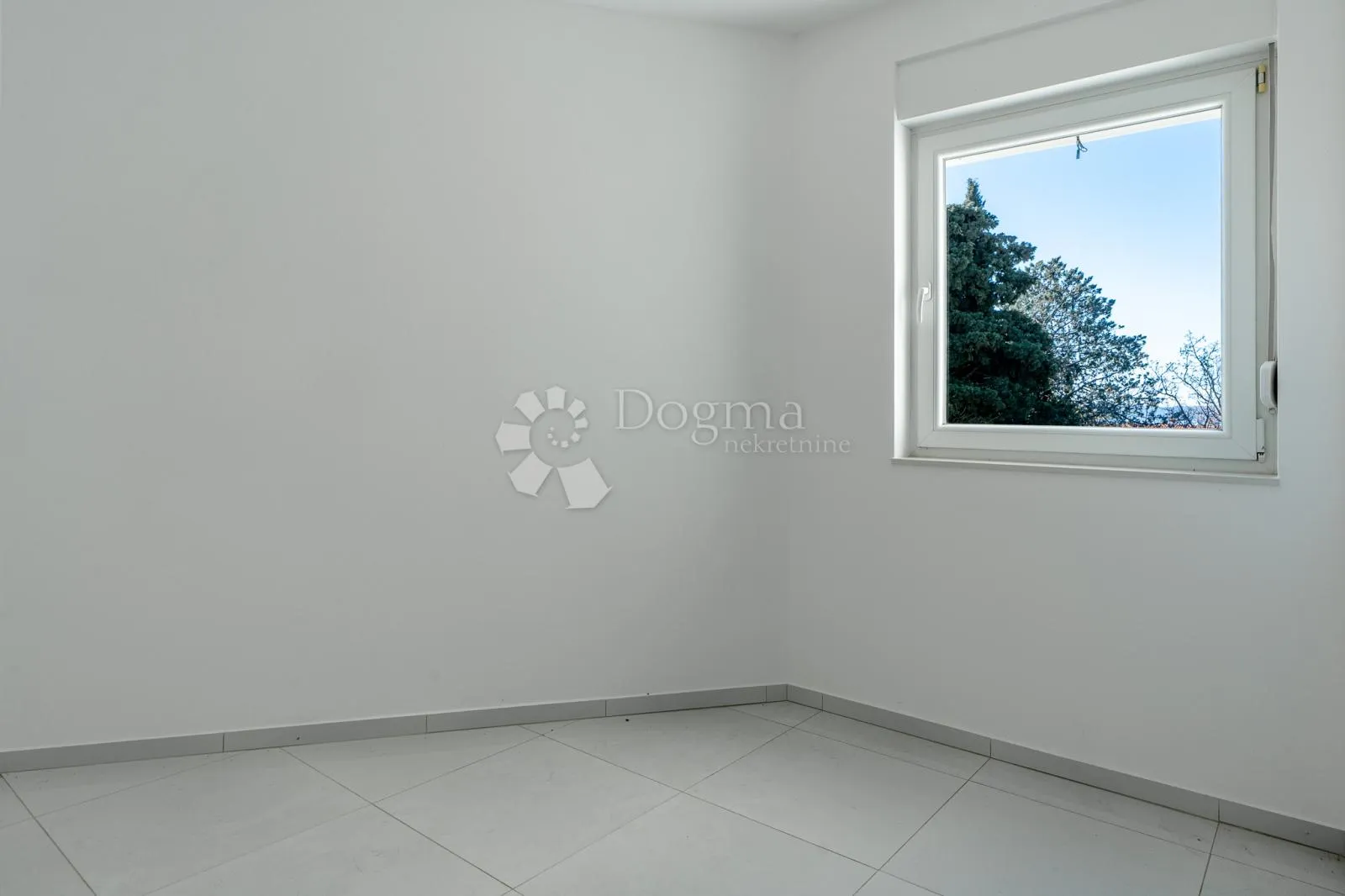 apartman u blizini plaže - slika 8