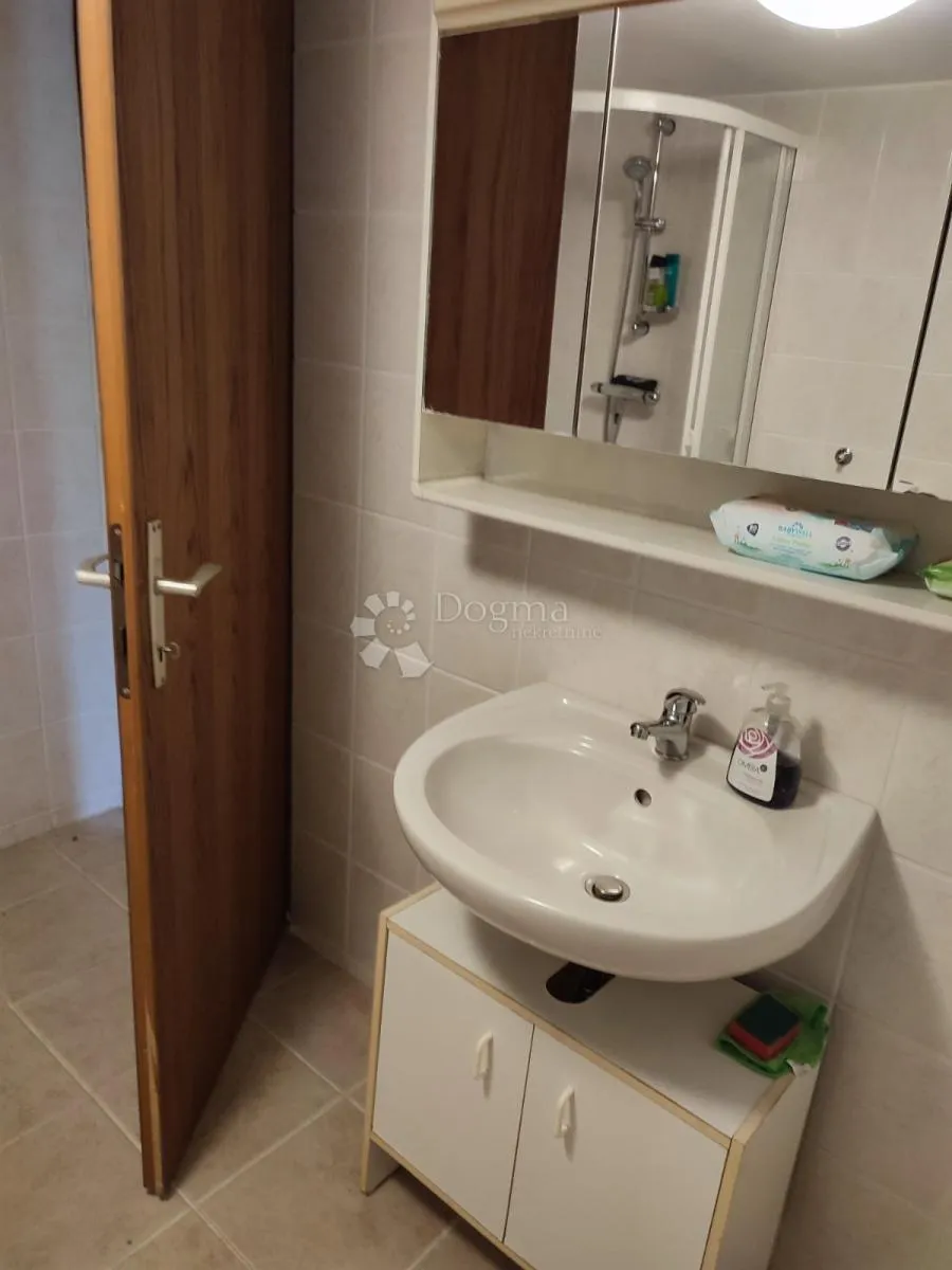 kuća s karakterom – vratno - slika 21
