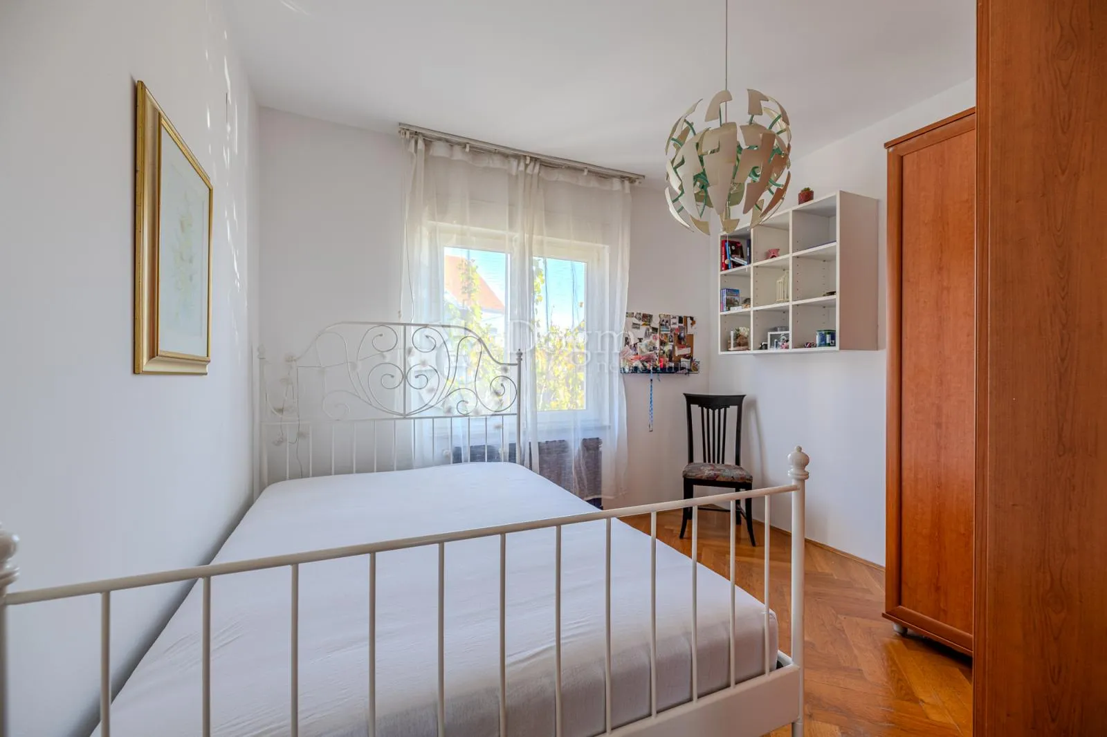 vila na vrhovcu, 2 parkinga, vrt - slika 14