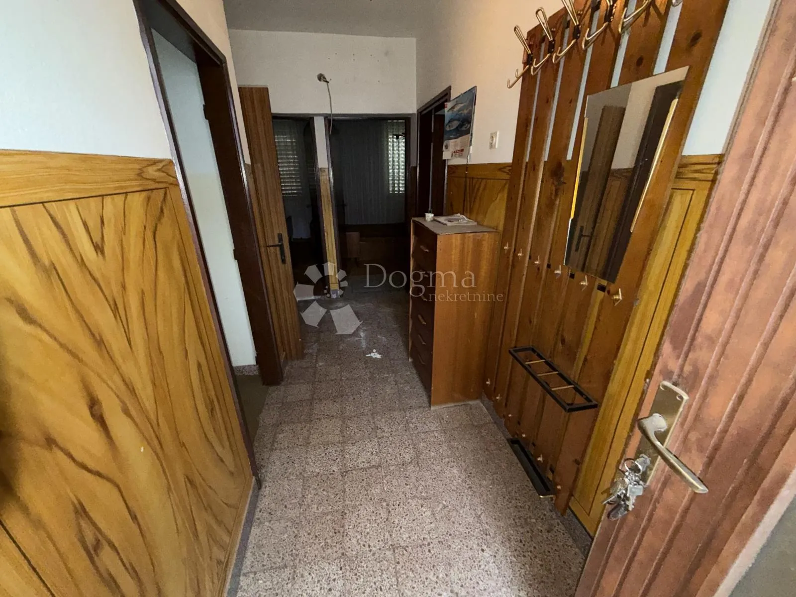 tisno – kuća u nizu na odličnoj lokaciji - slika 17