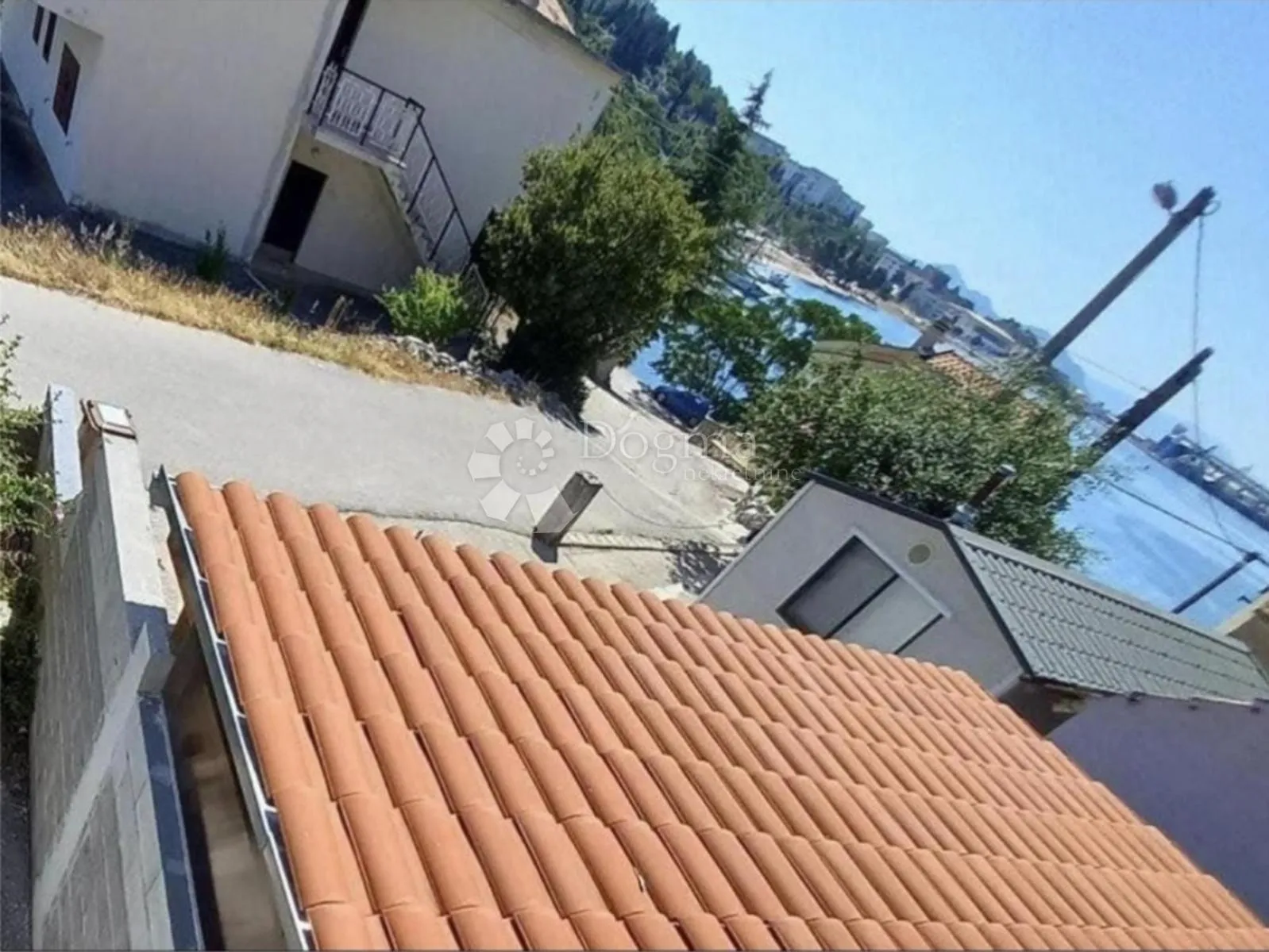 stan u blizini mora - ploče - slika 4