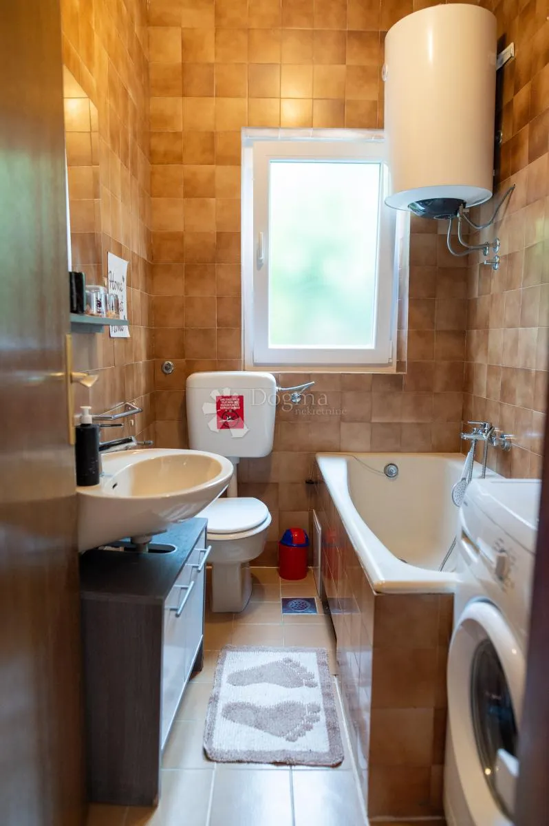 kuća prvi red uz more - dvojna kuća u arbaniji, trogir - slika 28