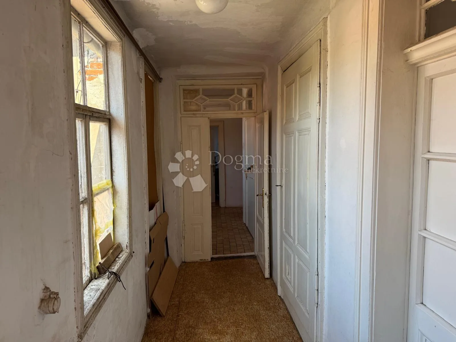 stan u centru za renovaciju - investicija - slika 7