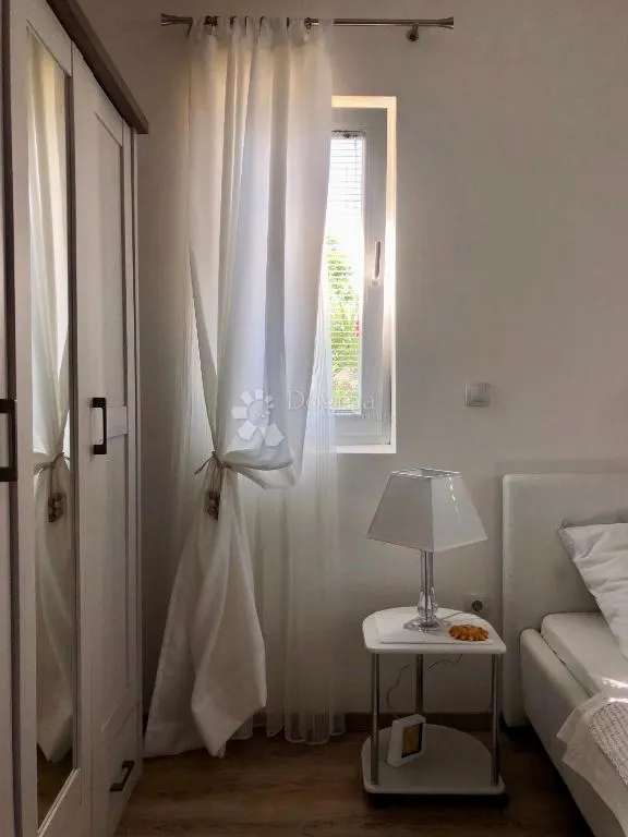 kuća na pagu s velikim dvorištem - 310m2 - slika 36