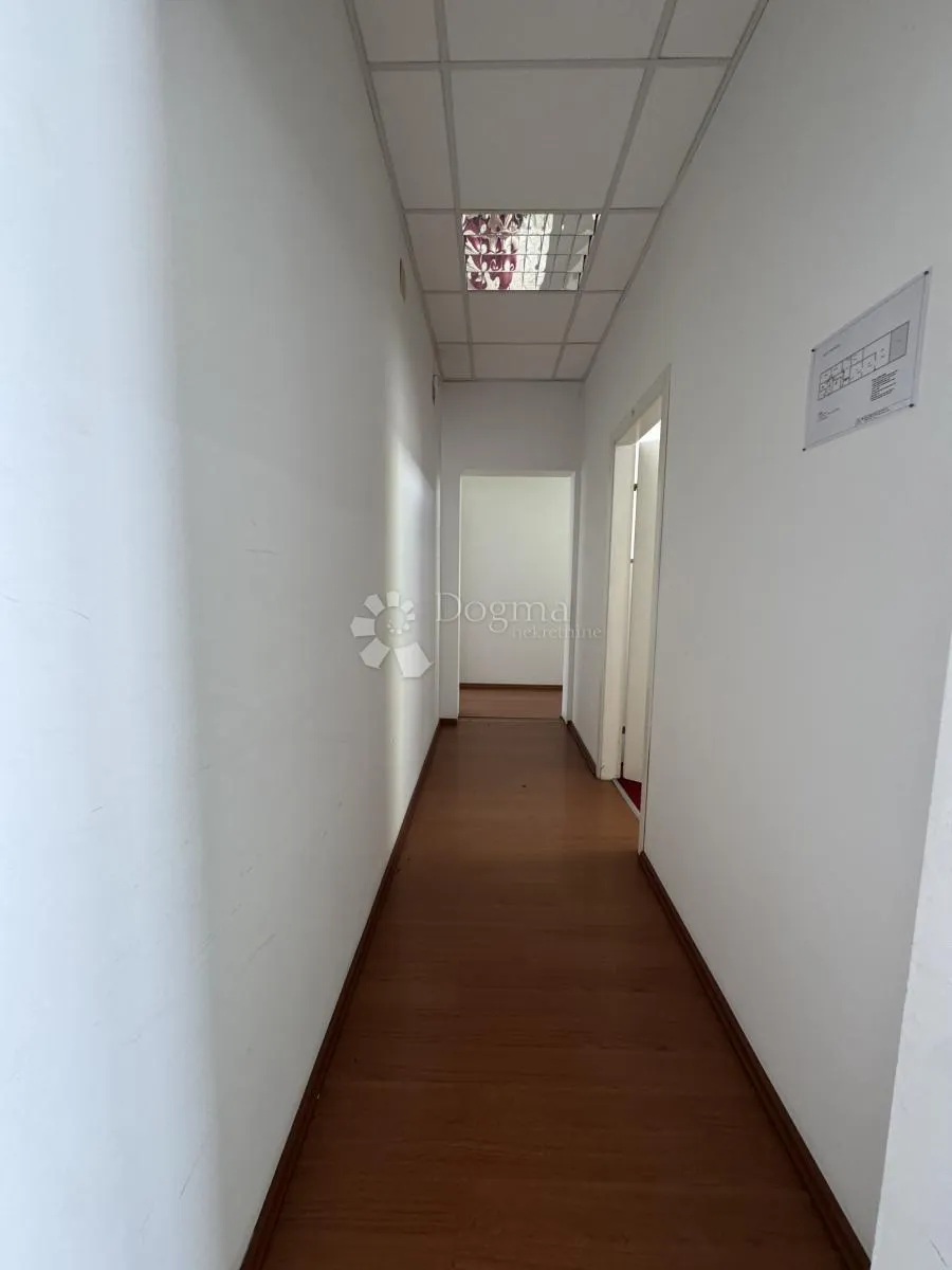 poslovni prostor-samostojeća zgrada na jako dobroj lokaciji škurinja! - slika 2
