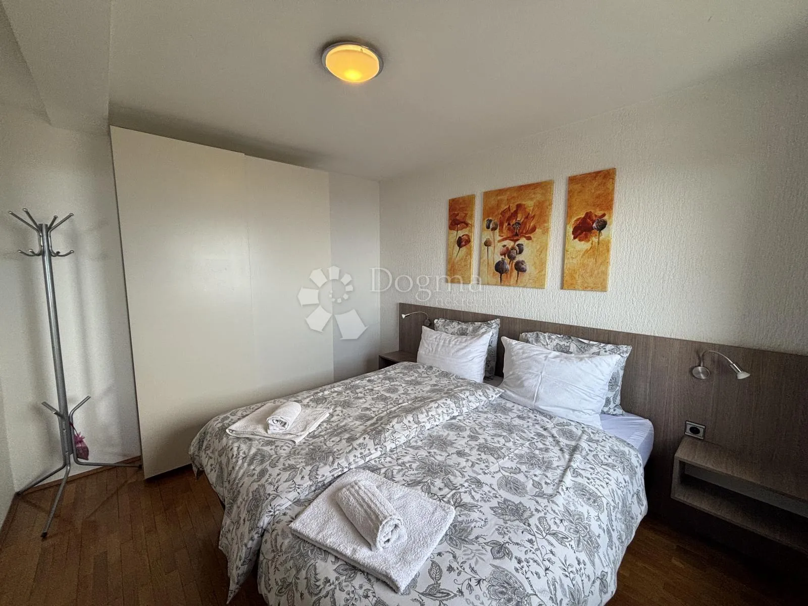 lovran, centar, kuća s apartmanima, 690m2 - slika 13