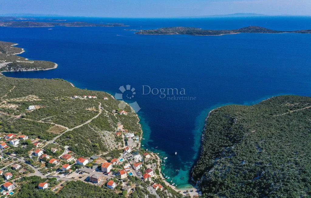 savršena vila 70 metara od mora - slika 38
