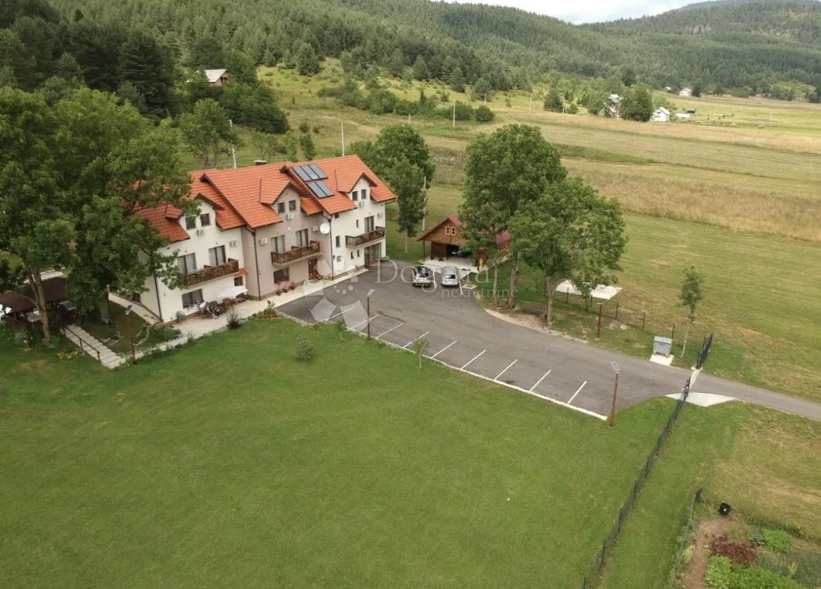 resort u srcu like nadomak plitvica - uhodan posao !!! - slika 5