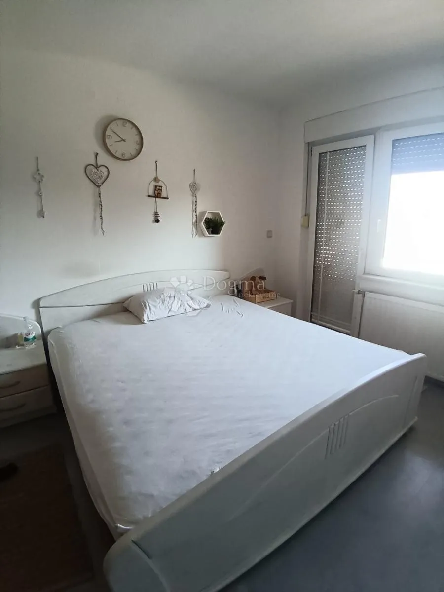 kuća sa 2 stana i bazenom u tenji! - slika 6