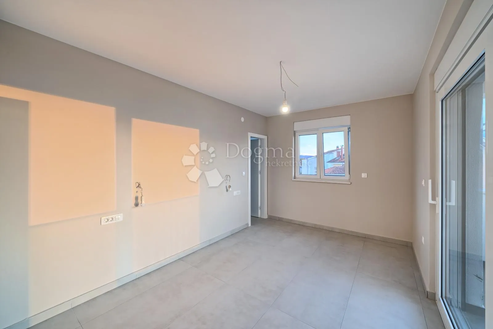 brodarica- penthouse 120m od mora as4 - slika 6