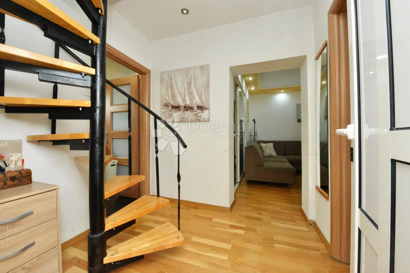 kolovare - izvrsna lokacija! 50m od mora, dvoetažni stan 93m2 - slika 11