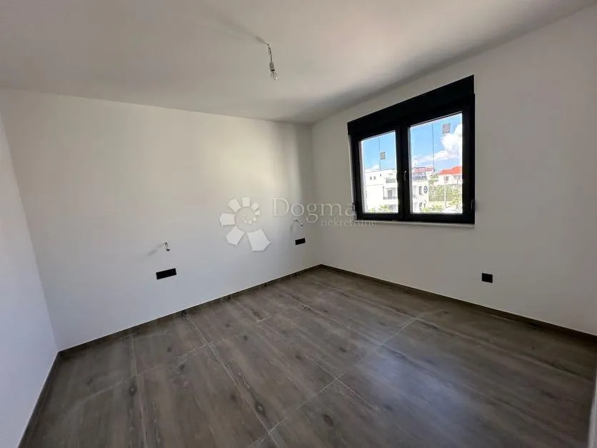 luksuzni apartman na moru - slika 27
