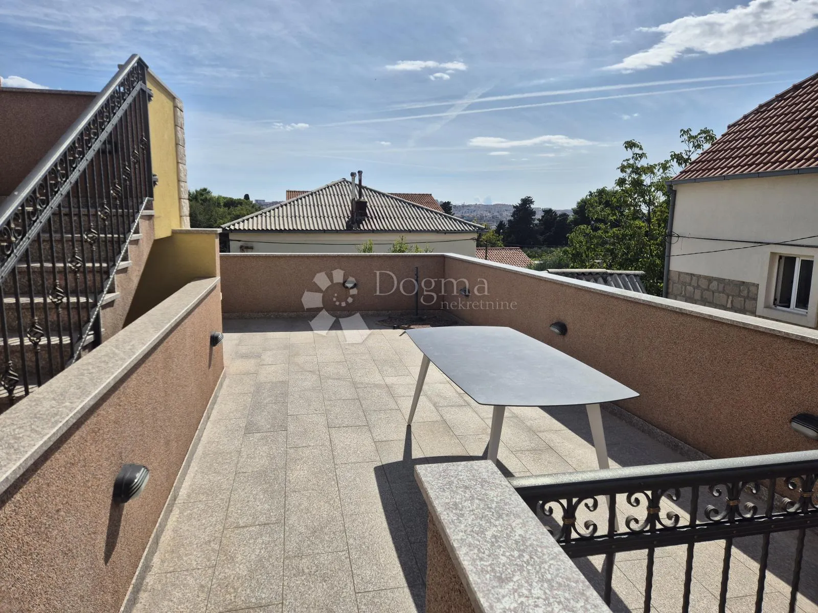 kuća: solin, 300m2 - slika 10