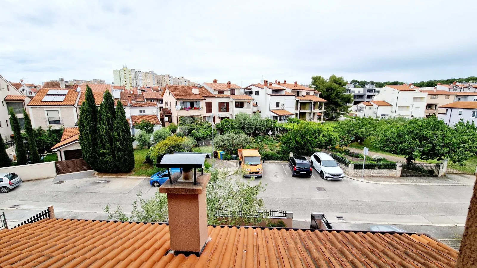 lijepa kuća s vrtom na verudi porat s 3 stana - slika 25