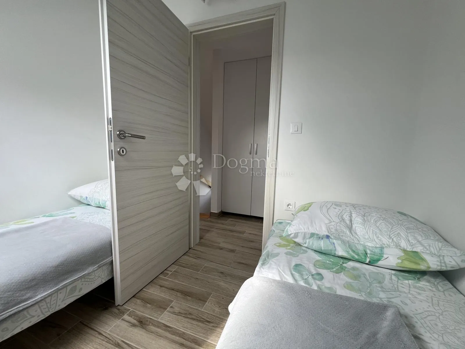 kuća s jacuzzijem i velikom terasom - idealna za odmor ili najam - slika 22