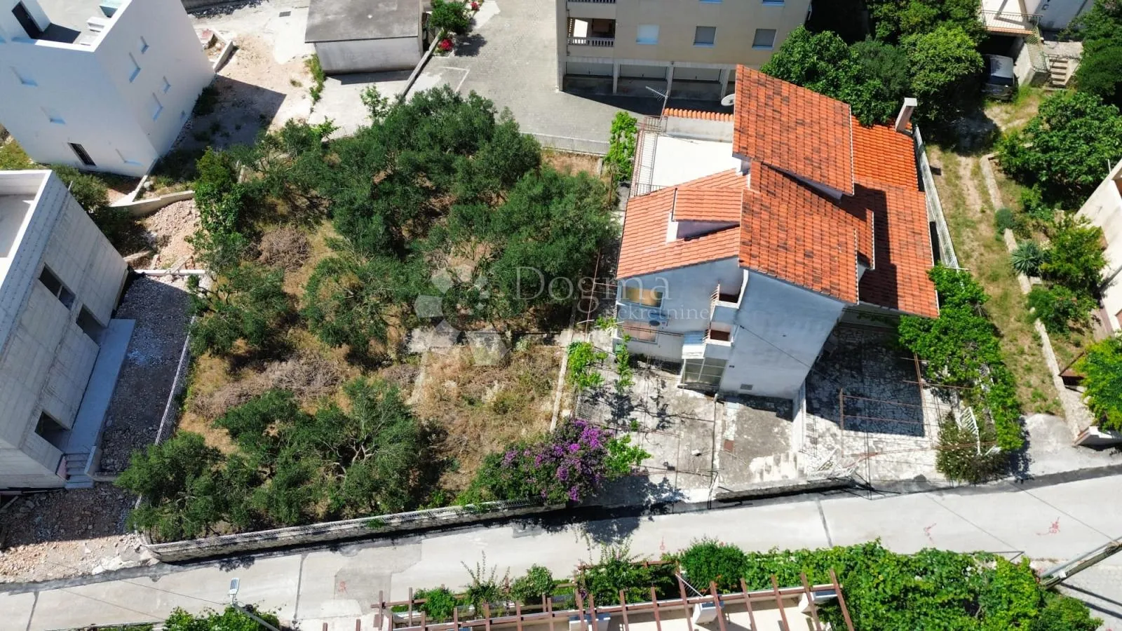 čiovo- kuća s velikom okućnicom - slika 5