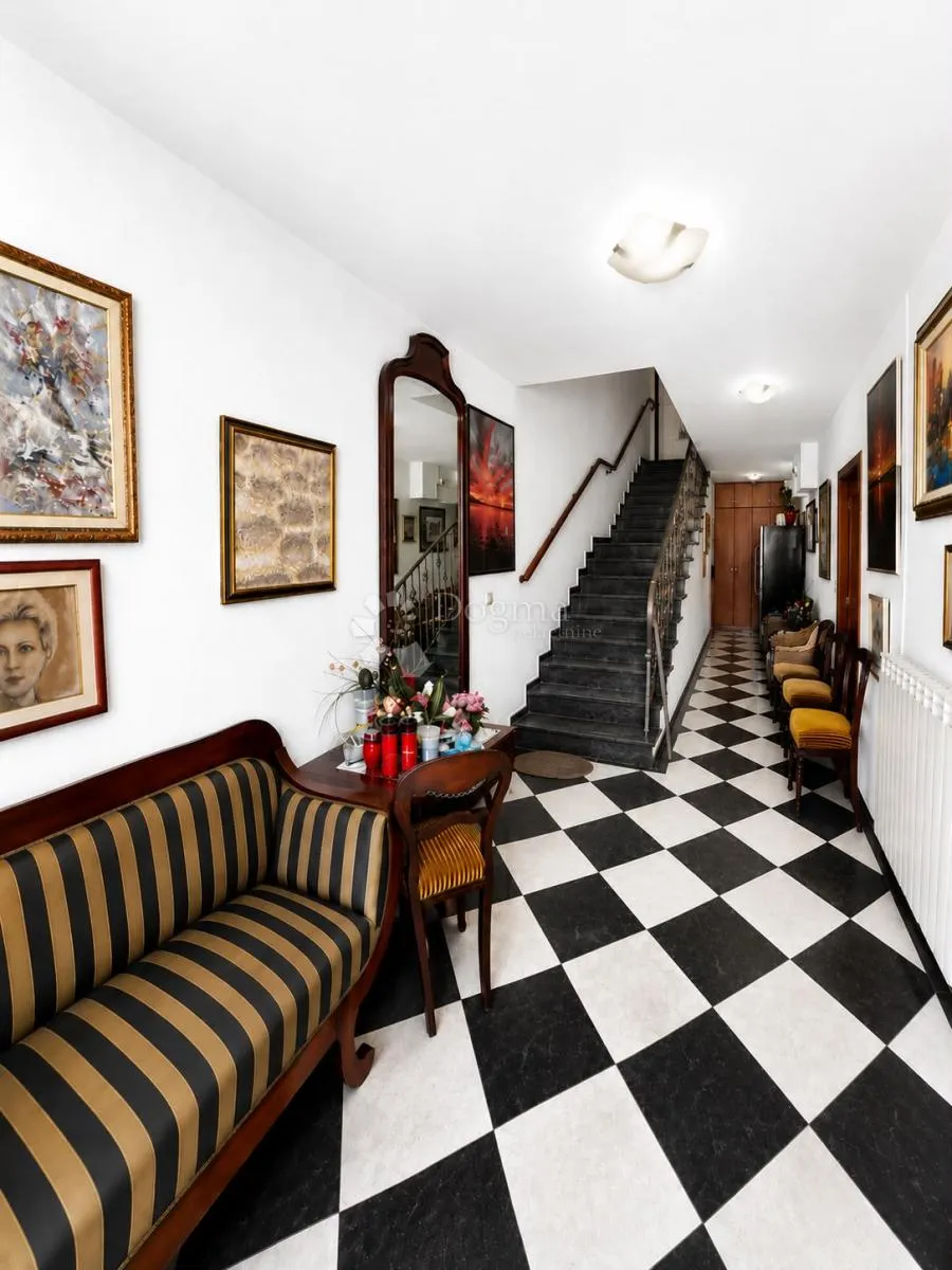 prestižna adresa punta skala (petrčane) 70 m od mora, renoviran stan 77m2 - slika 1