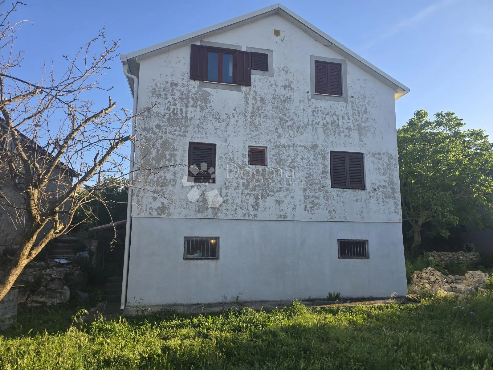 drniš - katnica s potkrovljem u centru grada, prodaja - slika 1