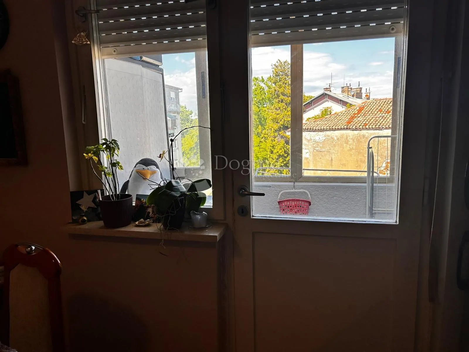 stan: ugodan stan s 2 balkona, 54m, top lokacija - slika 7