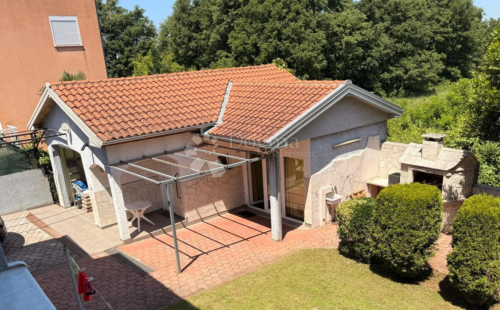 atraktivna kuća sa tri apartmana poreč - slika 15