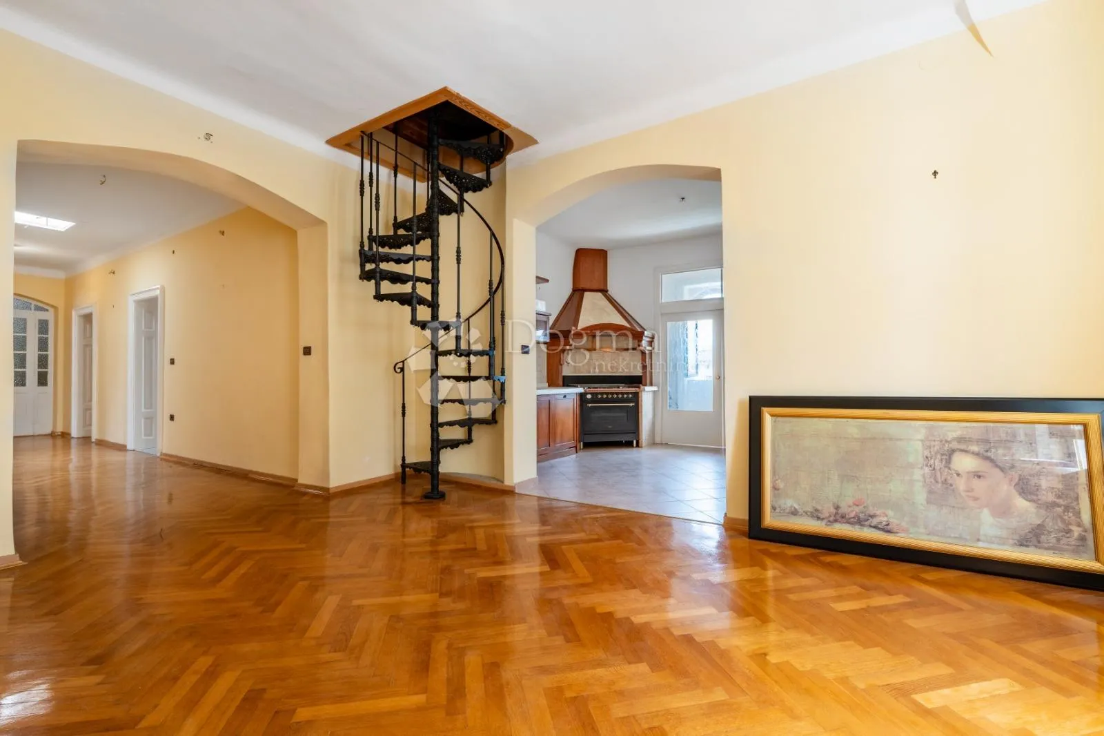 penthouse u vili u centru opatije - slika 13