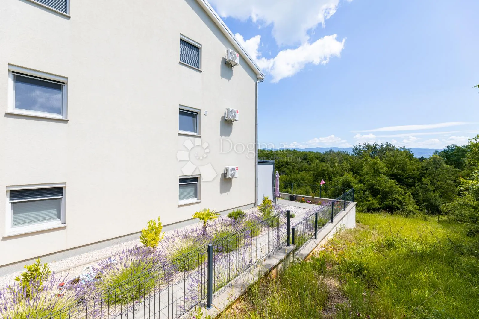super apartman blizu čižića - slika 33