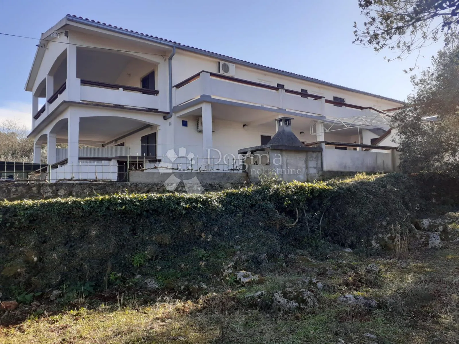 kuća na otoku ugljanu, hitno - slika 18