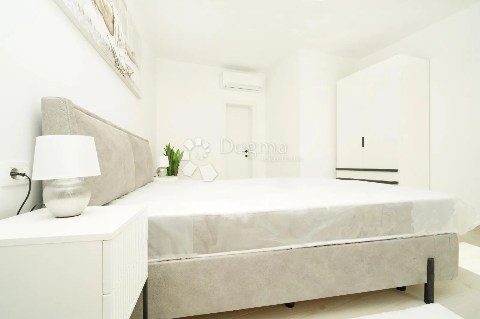 moderna kuća s 2 apartmana- kaštelir - slika 16