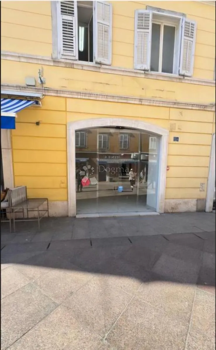 poslovni prostor korzo 40 m² - slika 1