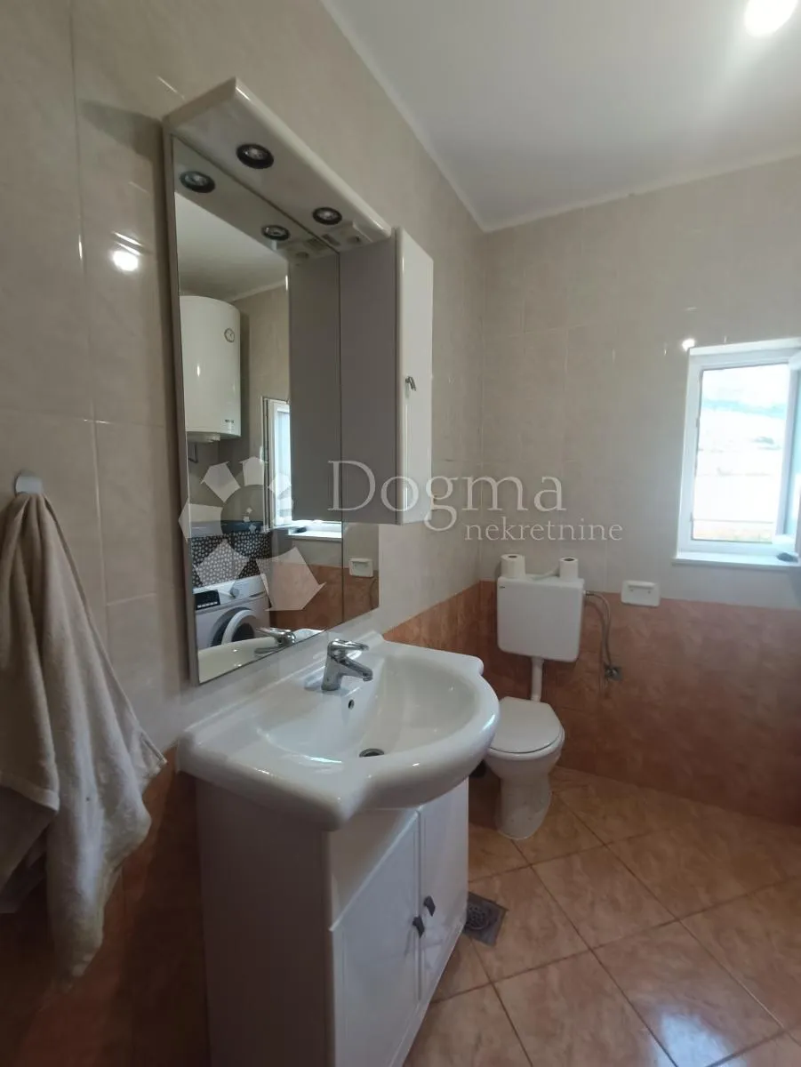 kuća u segetu donjem s pogledom na more - slika 11