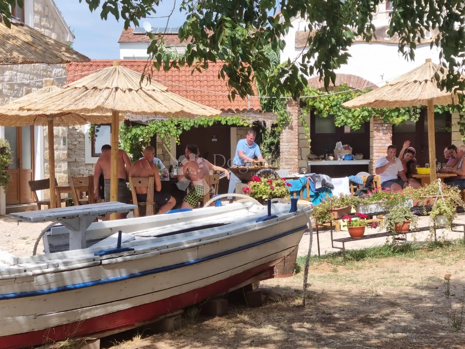'etno selo', prvi red do mora, uz plažu – idealna prilika za turistički i ugostiteljski biznis - slika 7