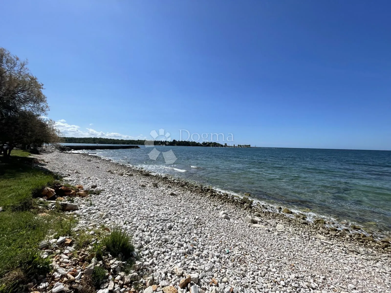 luksuzan stan sa dvorištem blizu mora, umag okolica - slika 6