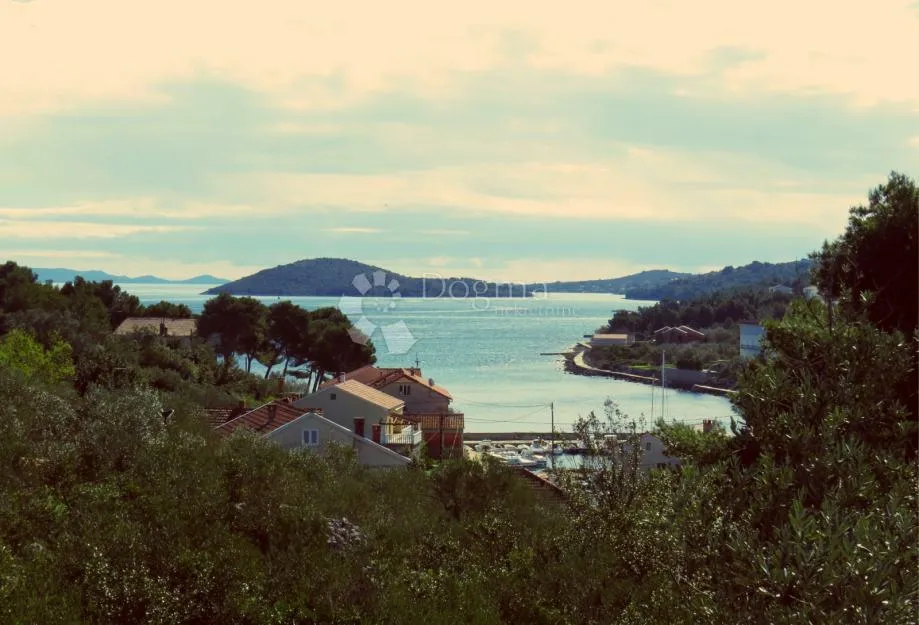 Veli Iž - INVESTICIJSKA PRILIKA! Prostrana kuća idealna za turizam 16 soba (39 ležaja) . - Veli Iž, Zadar