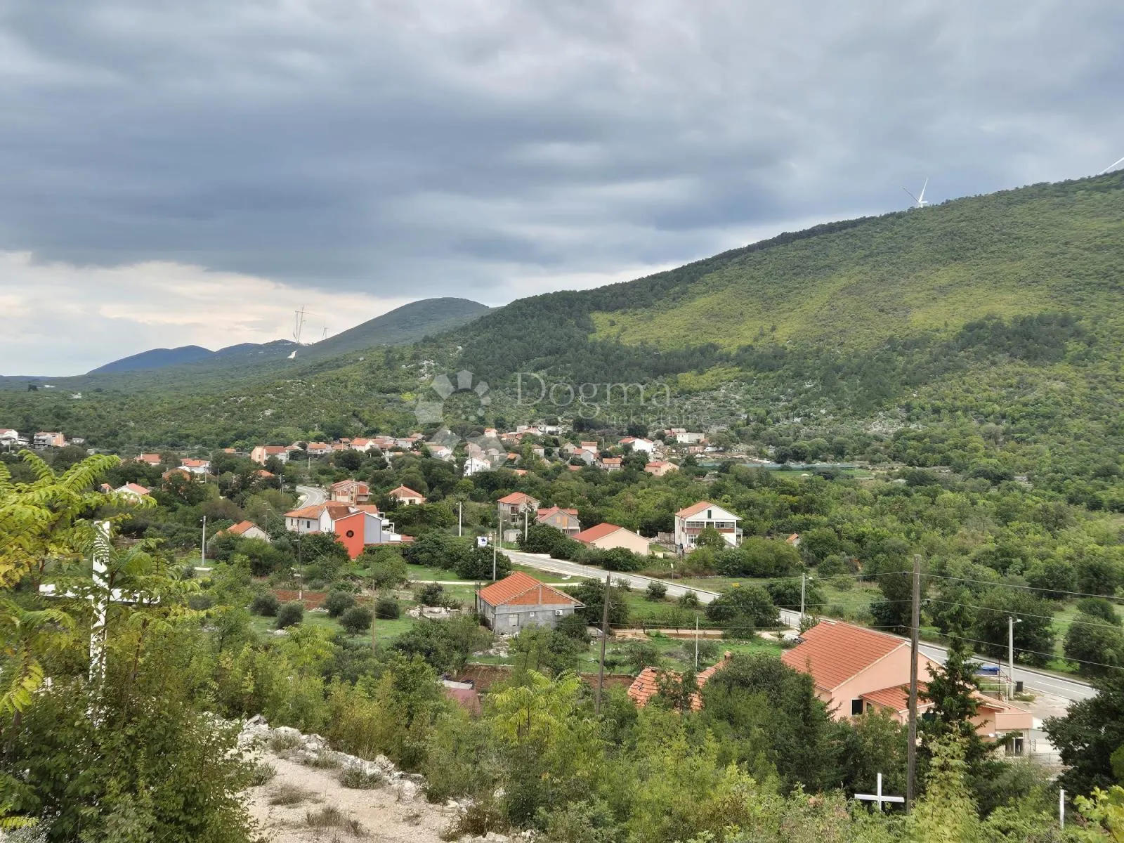 nova nedovršena kuća puna potencijala! - slika 14