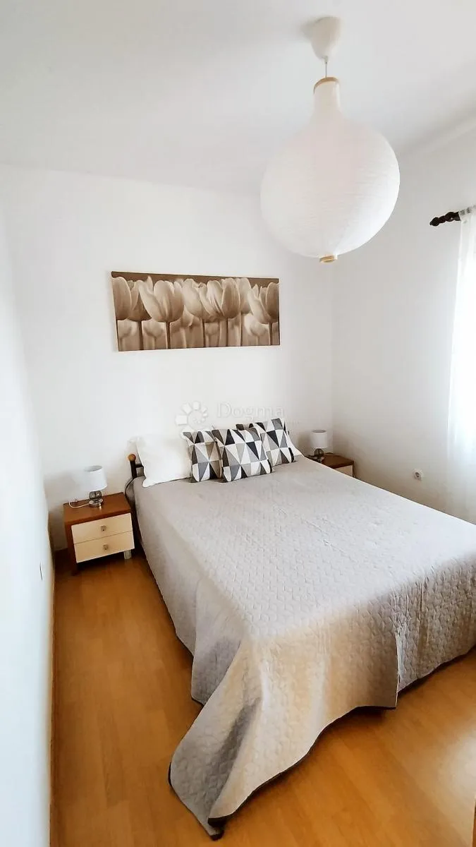 apartmanska kuća u vrsima - slika 4