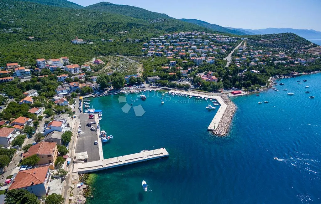 građevinski teren sa građevinskom dozvolim - slika 9
