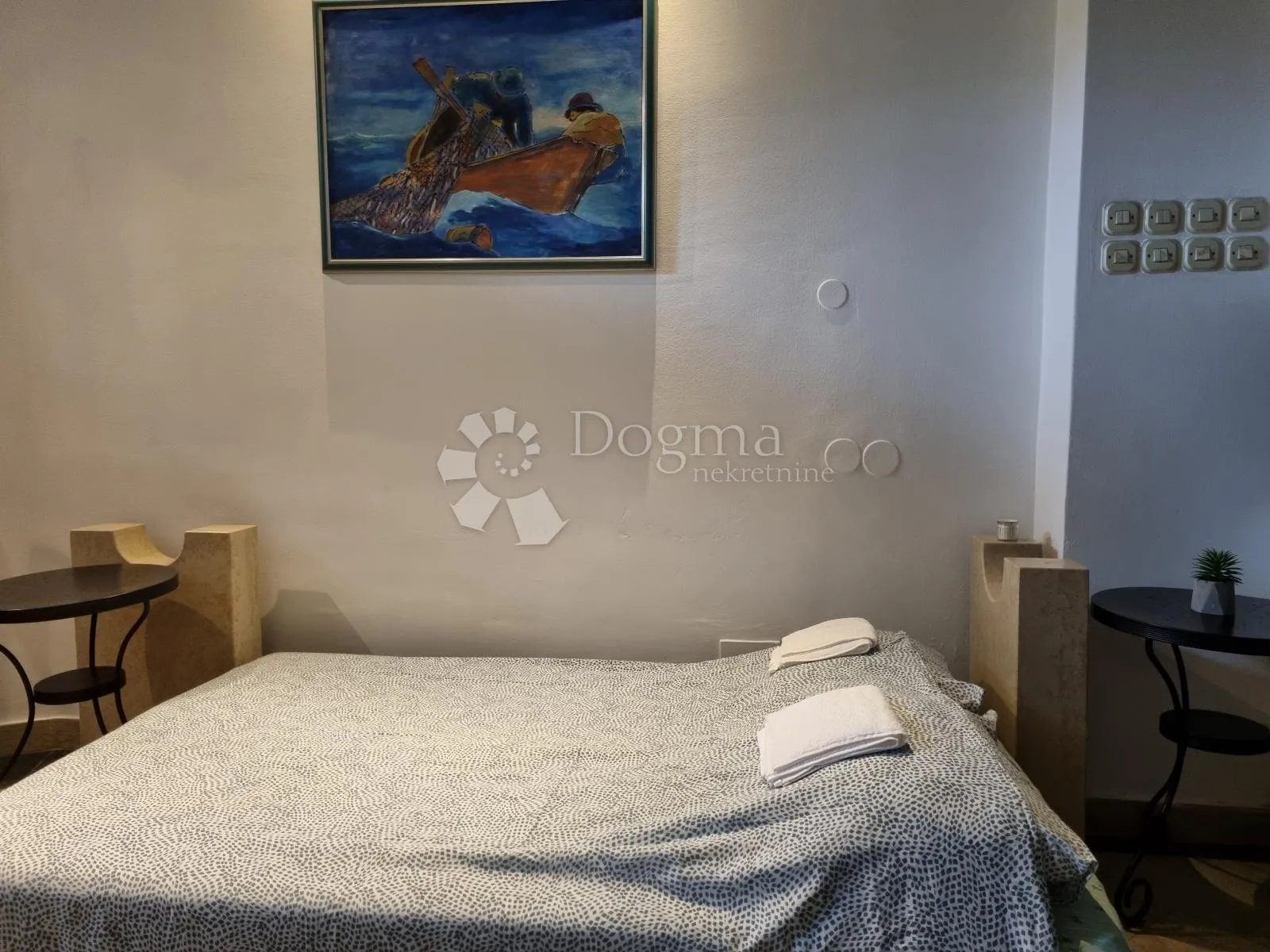 zgrada...poslovna prilika za hostel - slika 6