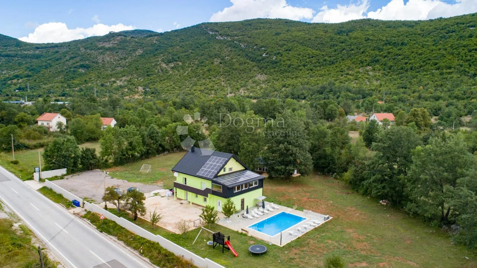 štikada-kuća za odmor s bazenom - slika 1
