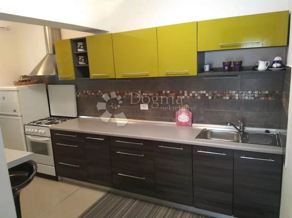 žaborić- predivna apartmanska kuća s pogledom na more - slika 24