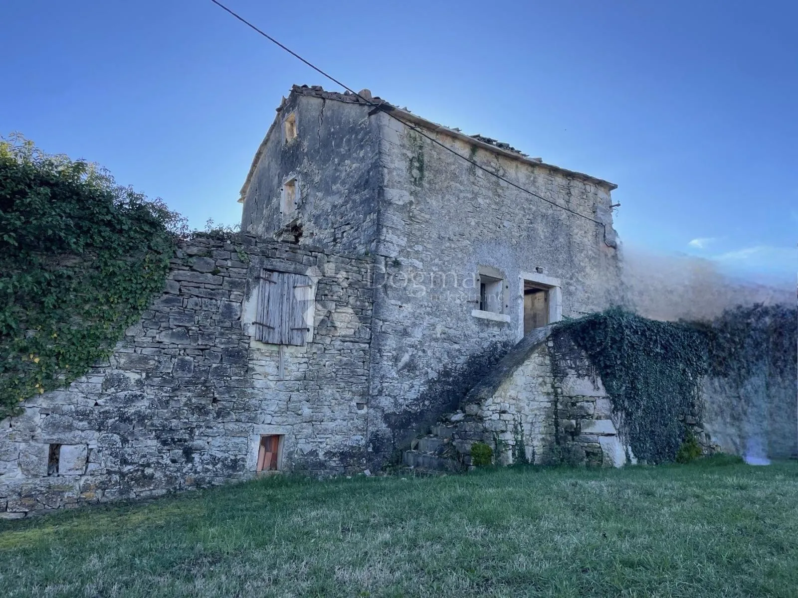 kuća za renovaciju sa predivnim pogledom, grožnjan - slika 2