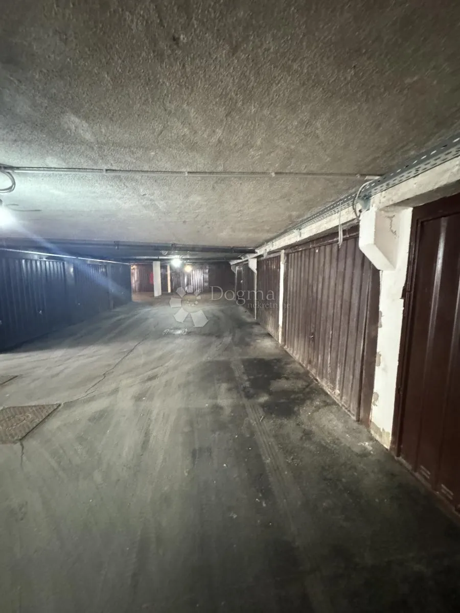 stan za renovaciju - prilika - slika 23