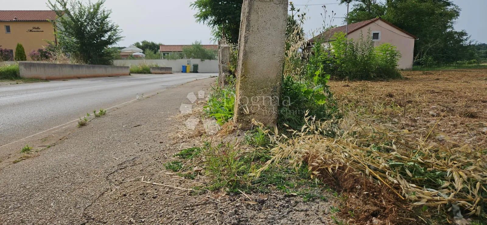 građevinsko zemljište uz asfaltiranu cestu - slika 7