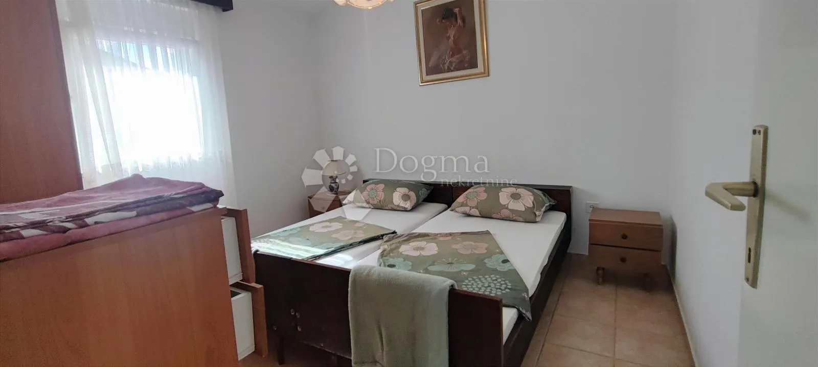 top samostojeća kuća s 3 apartmana (300m od mora), povljana - slika 15