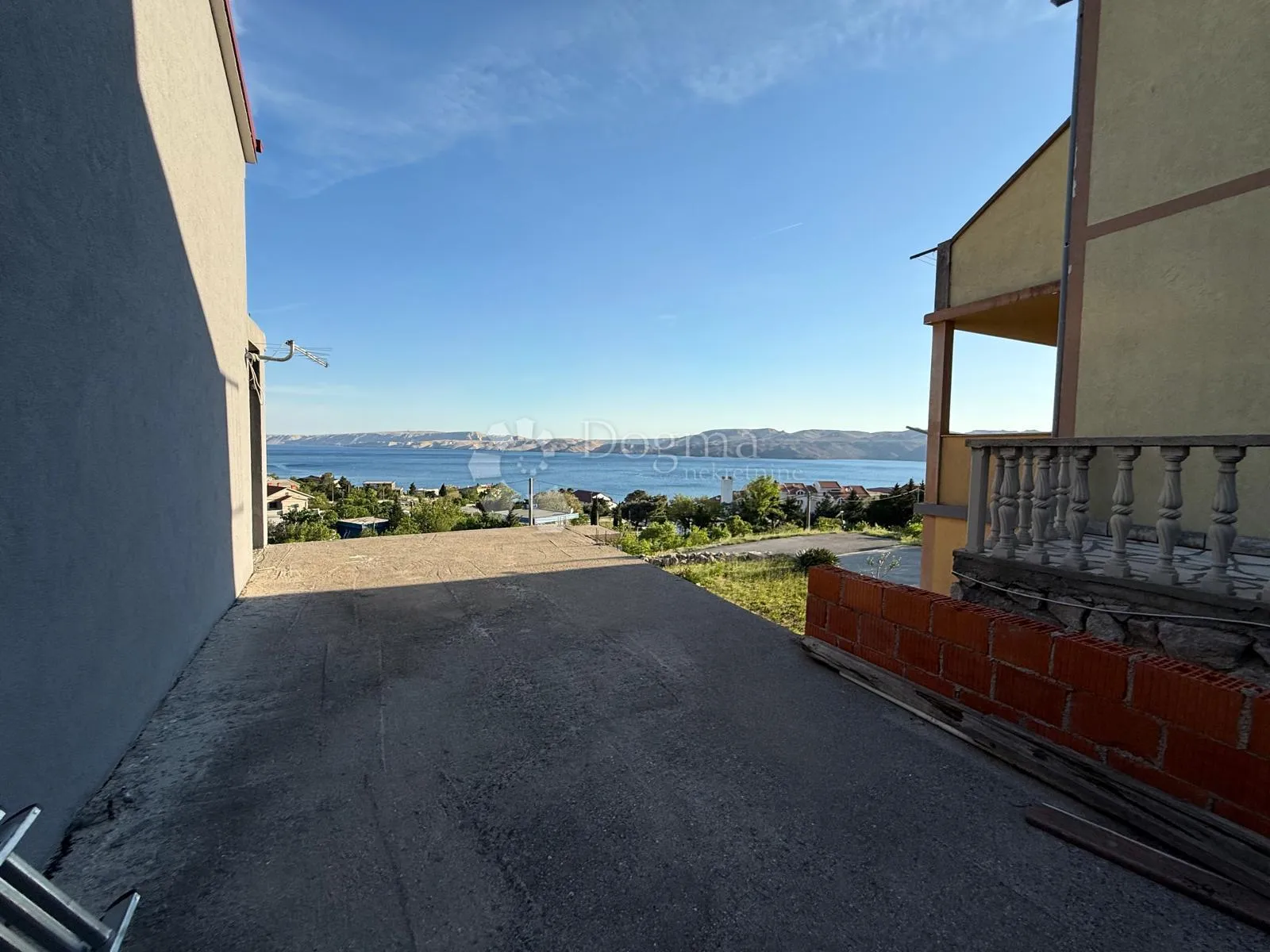 kuća s panoramskim pogledom na more i velebit 300m2 - slika 19