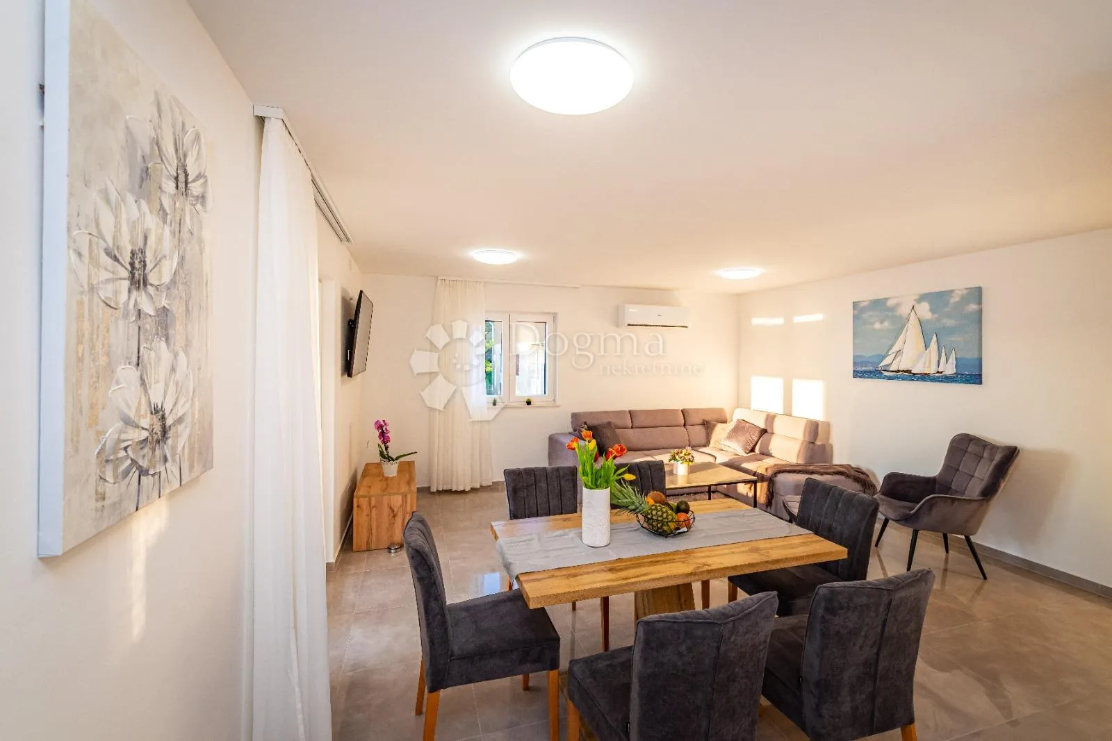 kuća s bazenom i pogledom na more – novigrad - slika 5
