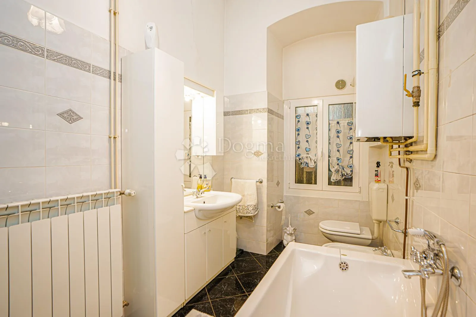 centar 121m2 4skl prvi kat porto baroš na dlanu!! - slika 26