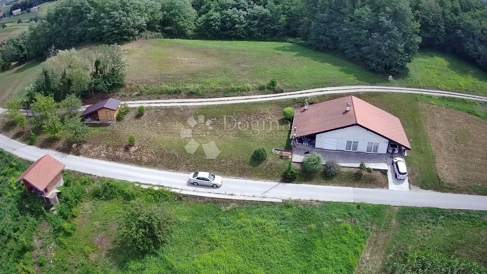 kuća s panoramskim pogledom između zaboka i krapine! - slika 23