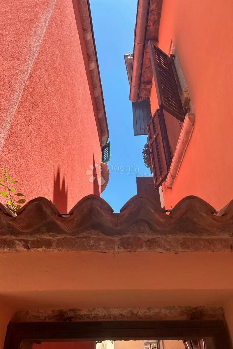 rovinj – unikatna kuća s vrtom u srcu starog grada - slika 6