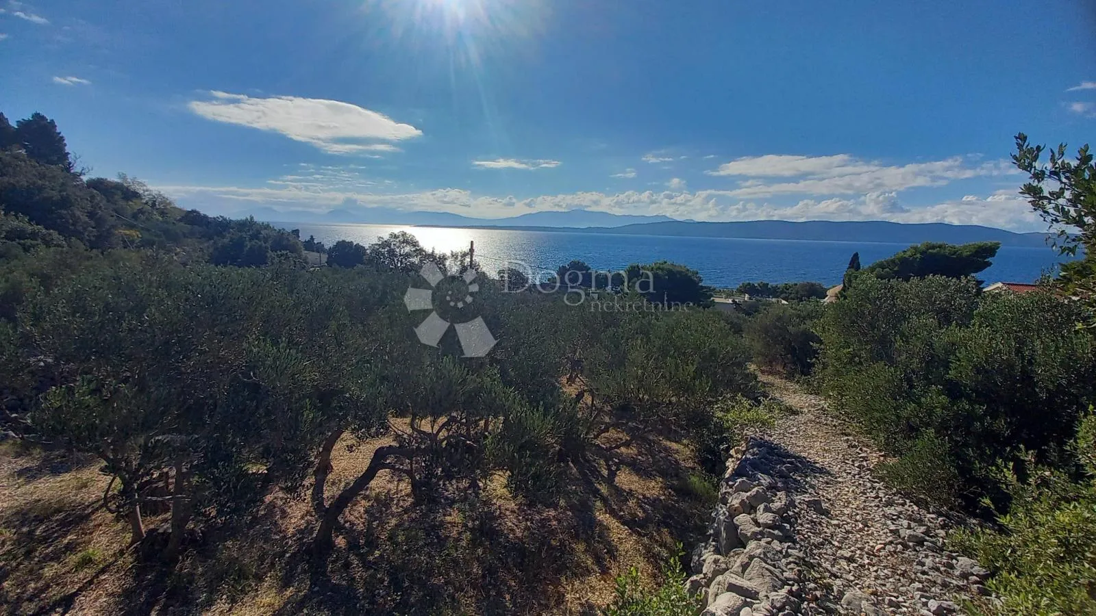 građevinsko zemljište uz magistralu 604m2 živogošće - slika 8