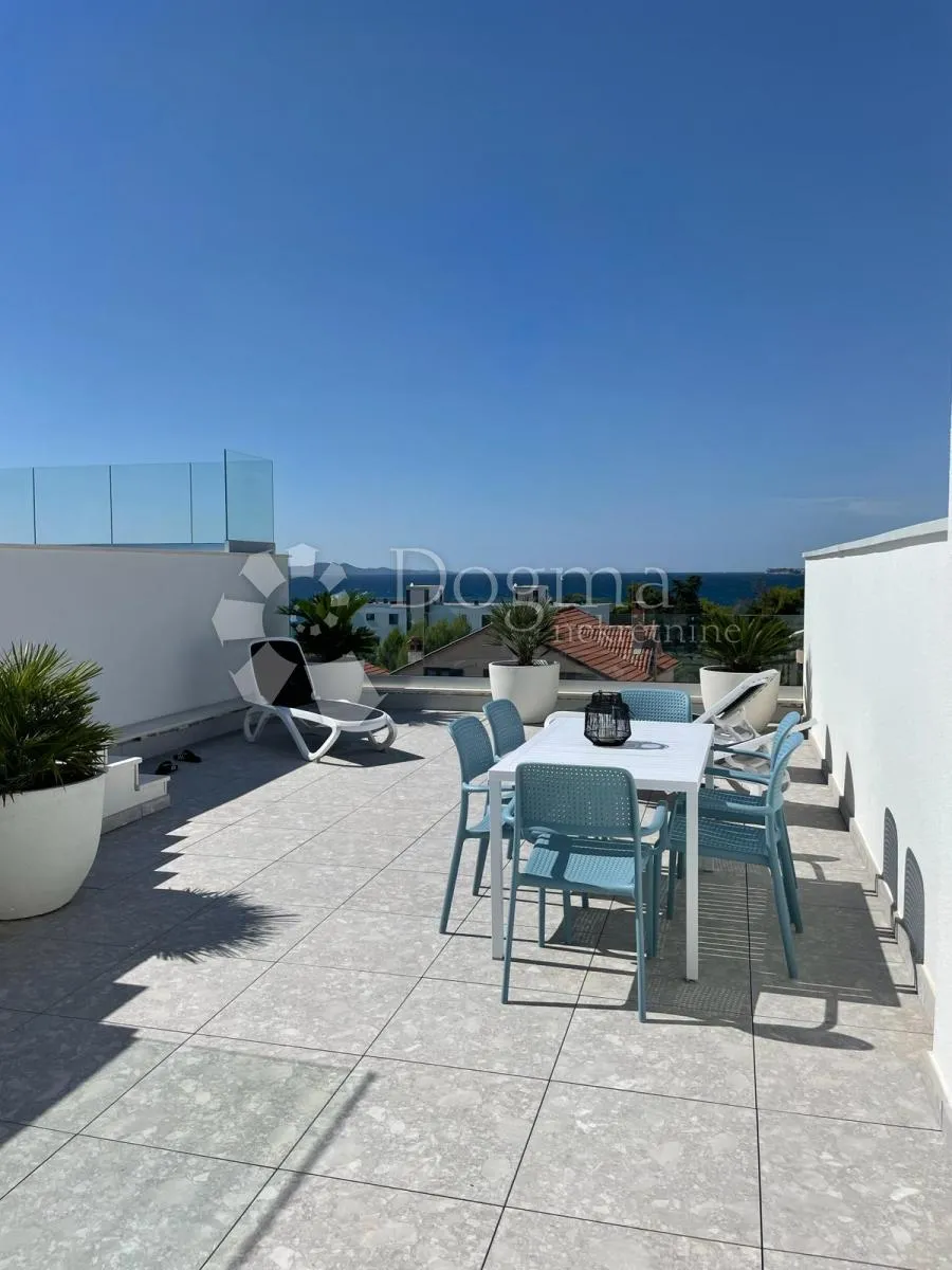 bibinje - potpuno opremljen penthouse s bazenom na krovnoj terasi - slika 22